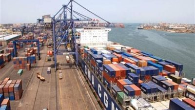 بعد توقف دام سنوات عديدة .. ميناء الطور يستقبل أول سفينة تجارية