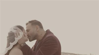 رومانسية وقبلات.. نيكولا معوض يعلن زواجه من حبيبته الأوكرانية (فيديو)