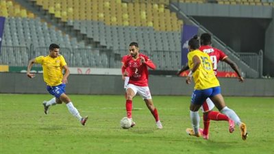 الأهلي يفوز بثنائية على الإسماعيلي ببطولة الدوري المصري