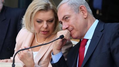 مفاجأة..عقد قانوني بين نتنياهو وزوجته يمنحها السيطرة على حياتهما وقراراته السياسية