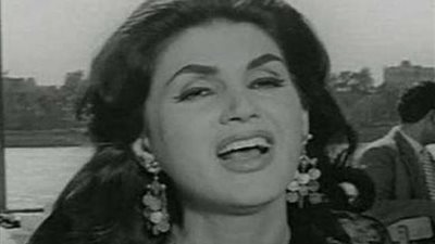 حكاية فنانة شهيرة أعلنت إسلامها.. وحاولت الانتحار بسبب عدم الاستعانة بها في الأعمال الفنية