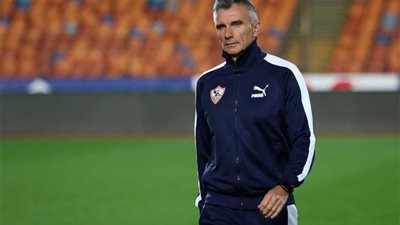 كارتيرون يصل الزمالك لتولى مهمة تدريب الفريق