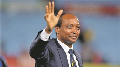 الزمالك يهنئ موتسيبى برئاسة الاتحاد الإفريقي