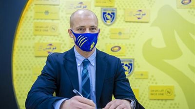 رسمياً.. التعاون السعودي يتعاقد مع البريطاني نيستور خلفاً لكارتيرون