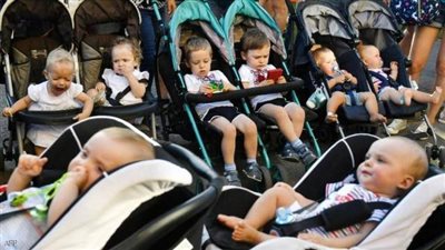 أسباب ارتفاع معدلات إنجاب التوائم بشكل غير مسبوق في العالم