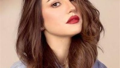 درة تجذب الأنظار بإطلالة صباحية مختلفة