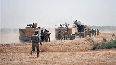 اشتباكات بين القوات العراقية وعناصر داعش على الحدود السورية