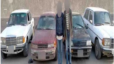 بالصورة .. ضبط عصابة بالقاهرة لسرقة السيارات بإسلوب المفتاح المصطنع