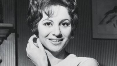 المخرج كاد أن يستدعى الشرطة للبحث عنه.. قصة خاتم سيدة الشاشة العربية الذي يجلب لها الحظ وسعره ثلاث جنيهات