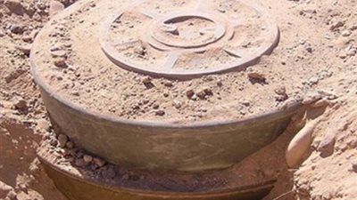 مقتل قيادي بالحرس الثوري في انفجار لغم أرضي بدير الزور