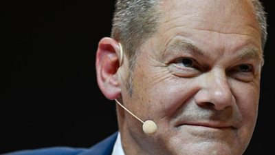 رجل السنافر..تعرف على أقوى المرشحين لخلافة ميركل