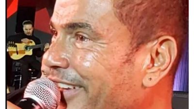 للمرة الثانية .. عمرو دياب يثير الجدل بإرتداء حلق