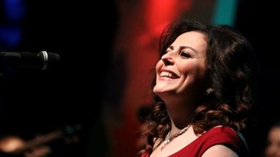 بدأت مسيرتها الفنية في عمر الطفولة.. والسرطان أنهى حياتها.. وتصدرت ترند جوجل بعد وفاتها.. معلومات عن أيقونة الفن السوري ميادة بسيليس