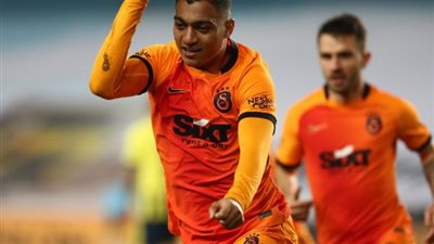 عين الحسود.. مصطفي محمد يصوم عن التهديف وجالاتا سراي يخرج من المنافسة