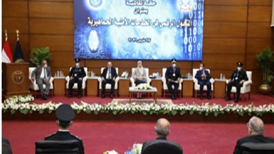 بالفيديو ..  الحلقة النقاشية التحول الرقمى فى الخدمات الأمنية الجماهيرية
