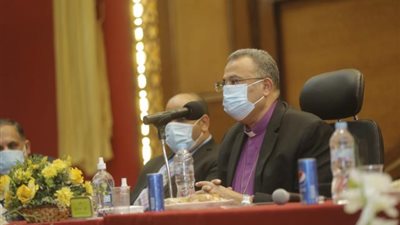 بعد إعادة فتحها.. لماذا زار رئيس الطائفة الإنجيلية كنائس الصعيد؟
