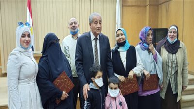 بالصور .. وزير التموين يكرم الأمهات المثاليات وعدد كبير من ذوي الهمم