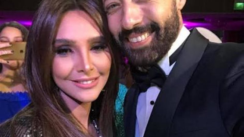 أحمد فهمي وزوجته