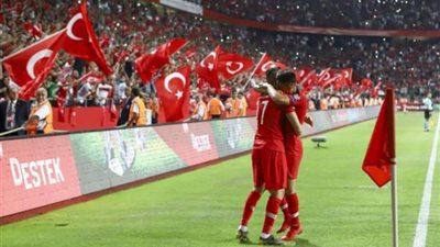 تركيا تحقق مفاجأة من العيار الثقيل بالفوز على هولندا برباعية