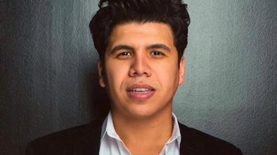 عمر كمال :بطلت أصلي في الجامع والناس بتعاملني كأني منبوذ وكافر وبتاع رقصات