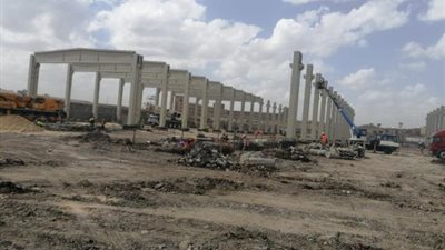 البدء في اعمال تركيبات الهيكل الخرساني لمصنع الغزل والنسيج بالمحلة