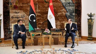 السيسي يؤكد للمنفي حرص مصر على المصالح الليبية