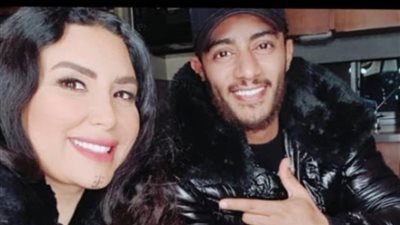 خطفته من الملبن .. عبير صبرى تغازل محمد رمضان وتبعده عن سمية الخشاب