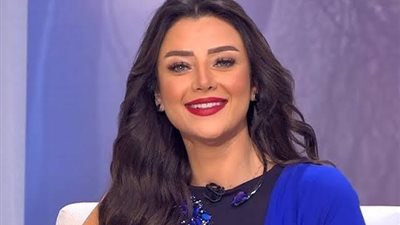 تفاصيل تعرض رضوى الشربينى لوعكة صحية قبل دقائق من العودة إلى الشاشة