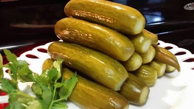 «خلي بالك».. أضرار تجهلينها عن تناول المخلل بكثرة