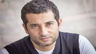عمرو سعد يروج لمسلسله الجديد بطريقة كوميدية