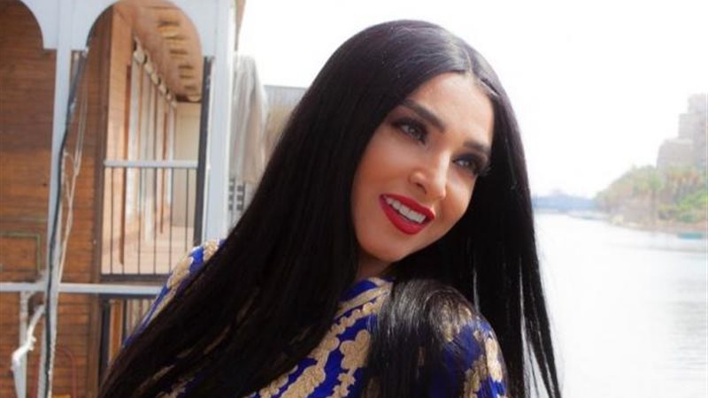 الفنانة روجينا