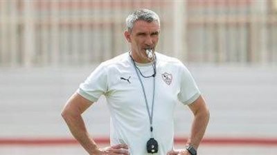 كارتيرون يجتمع مع لاعبي الزمالك.. اعرف التفاصيل