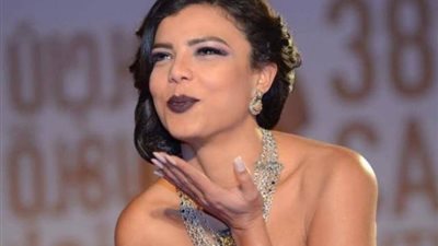 ناهد السباعي تحتفل بجائزة أحسن ممثلة عن فيلمها القصير ”هذه ليلتي”