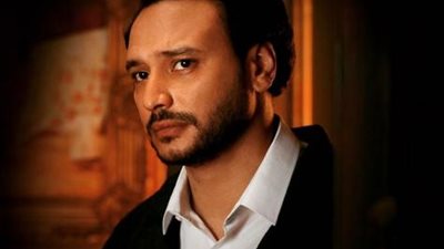 أحمد خالد صالح يكشف كواليس مسلسل ”قصر النيل ” مع دينا الشربيني