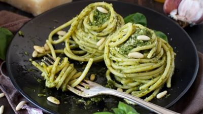 «زي المطاعم».. أسهل طريقة لإعداد مكرونة بصوص الريحان