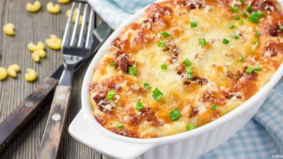 تعرفي على أسهل طريقة لتحضير مكرونة بالبشاميل والبسطرمة