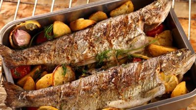 على طريقة الشيف شربيني.. كيفية إعداد سمك التونة في الفرن