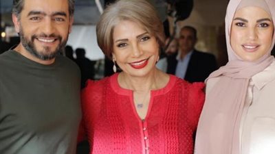 سوسن بدر فى أحدث ظهور لها من كواليس مسلسل ”بين السما والأرض”