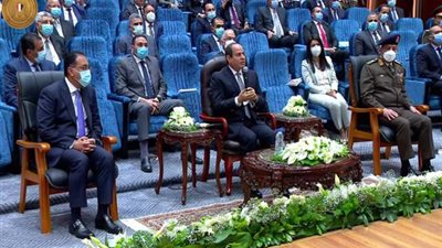 الرئيس السيسي ينفعل بسبب أدوية الأورام.. إليك ما قاله