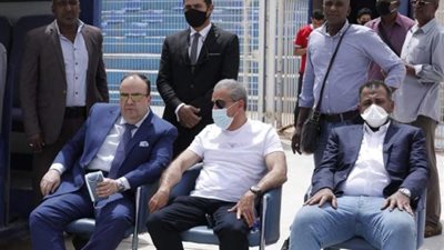 السفير المصري يحضر مران الأهلي بالسودان