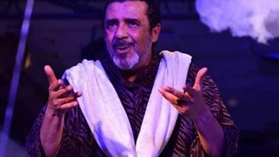 تلقي عرض للعمل كسائق تاكسي .. تعرض للتحرش وانفصل عن زوجته بعد قصة حب طويلة.. حكايات شريف خير الله