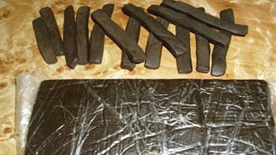 ضبط 150 طربة مخدر الحشيش بحوزة أحد العناصر الإجرامية بالبحيرة