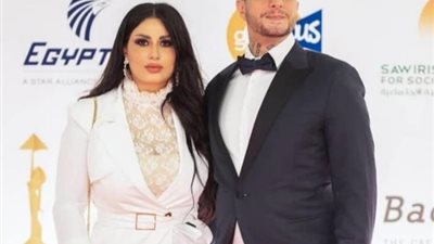 أحمد الفيشاوى يحتفل بعيد ميلاد زوجته مع والدته