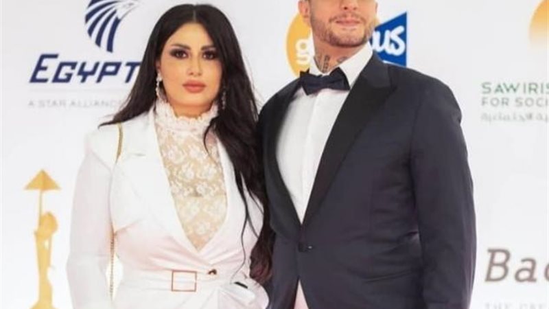 الفيشاوي وزوجته
