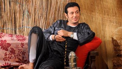 مصطفى شعبان يحتفل مع جمهوره بنقل المومياوات الملكية: فخور إني مصري