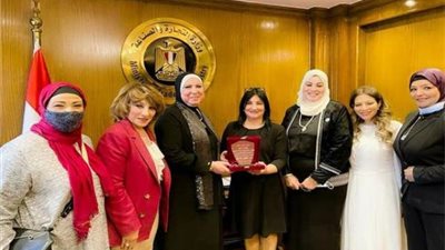 تفاصيل لقاء وزيرة التجارة والصناعة بسيدات الأعمال بالغرف التجارية