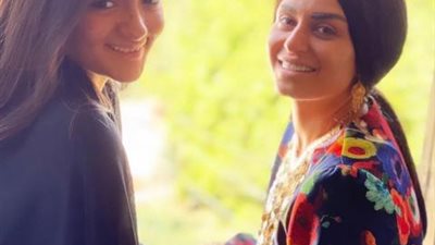 منة فضالي وملك أحمد زاهر في كواليس تصوير مسلسل ”نسل الأغراب”