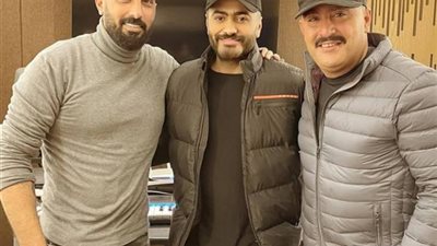 تامر حسني لـ محمد سامي :مهما كبرت هتفضل ابني