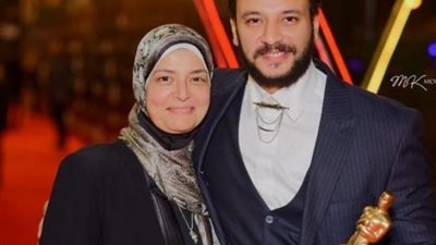 يارب اشفي أمي.. ابن خالد صالح يطلب الدعاء لوالدته بعد تدهور حالتها بسبب كورونا