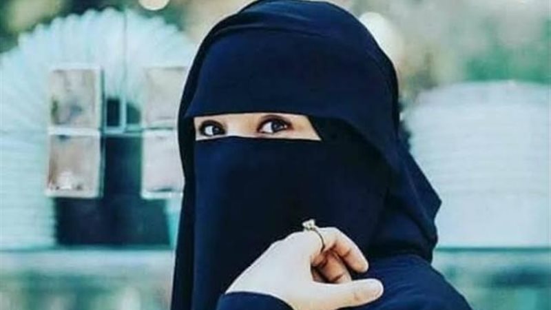 الصلاة بالنقاب